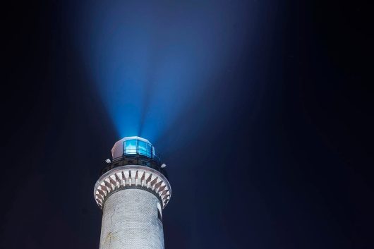 Leuchtturm Warnemünde bei Nacht