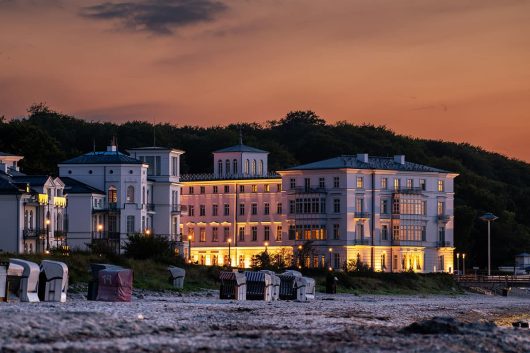 Grand Resort Heiligendamm im Sonnenuntergang