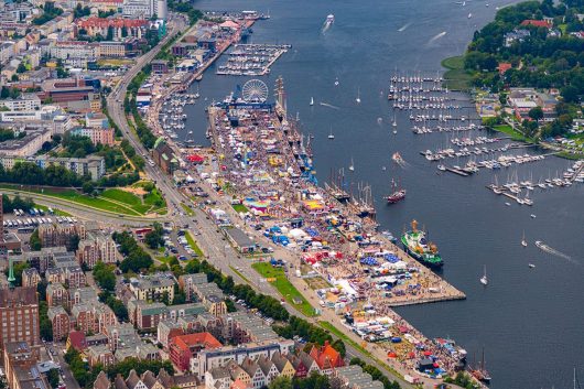 Hanse Sail im Stadthafen von Rostock