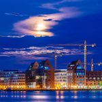 Rostocker Speicher im Mondlicht