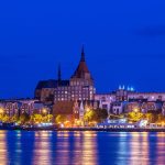Blick auf die Marienkirche vom Stadthafen