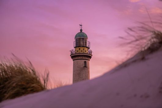 Blick auf den Warnemünder Leuchtturm