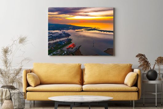 Überseehafen im Sonnenuntergang