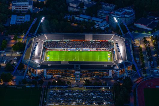Ostseestadion unter Flutlicht
