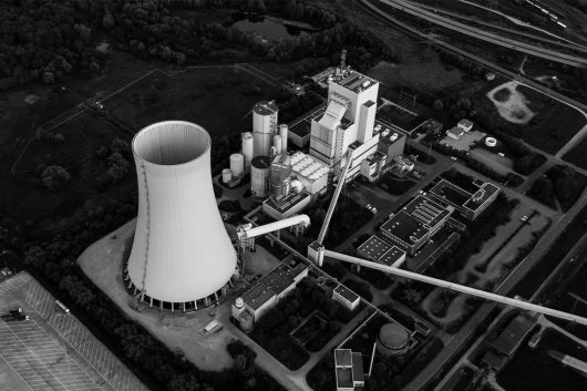 über dem Kühlturm Rostock