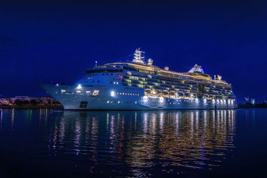 Serenade of the Seas im Seekanal